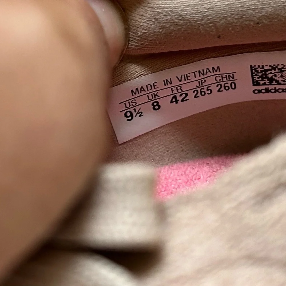 Adidas ultraboost Women’s Shoes Size 9.5 Taupe - Picture 14 of 14